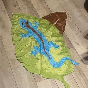 Blue and Green Reptile Flag